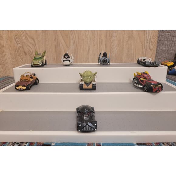 DISNEY STAR WARS RACERS DIECAST LOT OF 8 (2007-2010) Loose Pre-owned Toys Kids - Picture 1 of 5